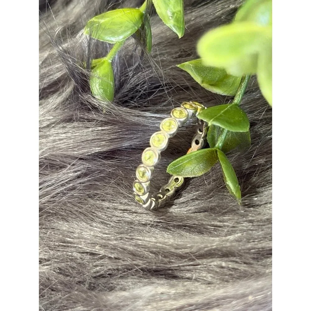 Lovely Silver‎ 925 Eternity Peridot Ring